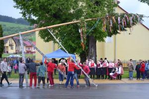 Stavanie mája_05.jpg